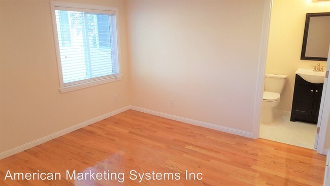 Building Photo - 601 Easton Ave