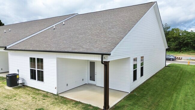 Building Photo - 182 Elise Way