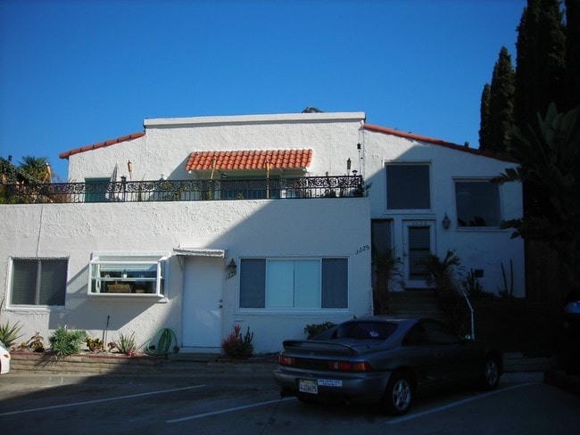 Building Photo - Harbor View 4plex
