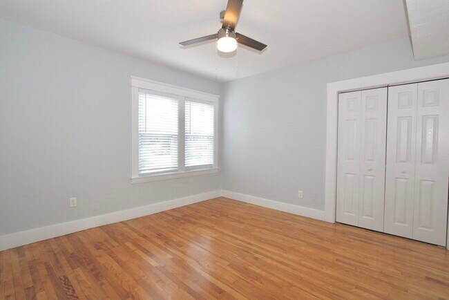 Building Photo - 124 Heywood St