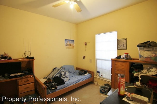 Building Photo - 2 br, 2 bath House - 3056 Pine Valley