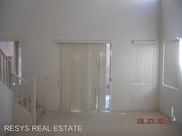 Building Photo - 3 br, 2.5 bath House - 549 ARTOLA STREET