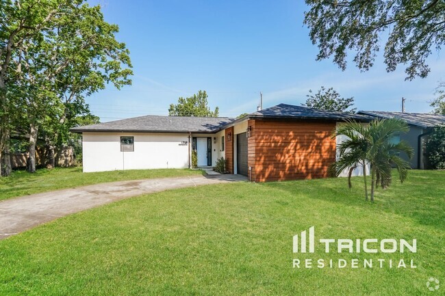 Building Photo - 1716 Watrous Dr