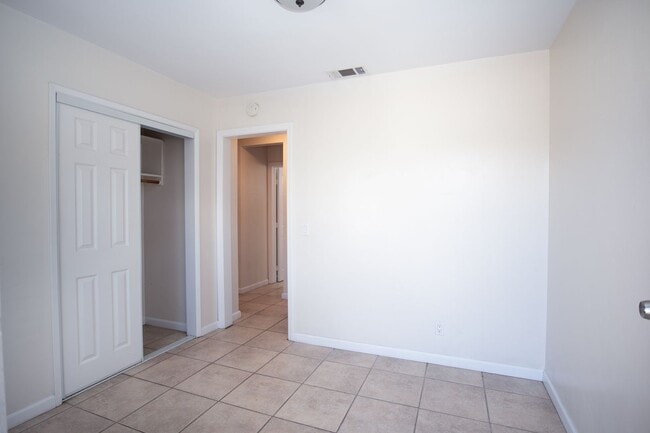 Foto del edificio - 839 S 37th St