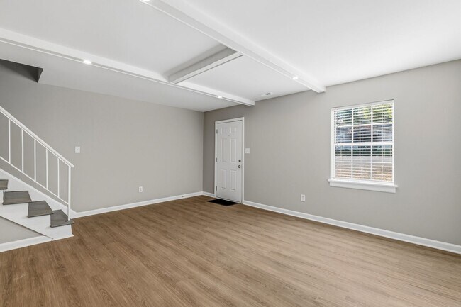 Foto del edificio - Updated 2-bedroom, 2.5-bath property Greensboro!