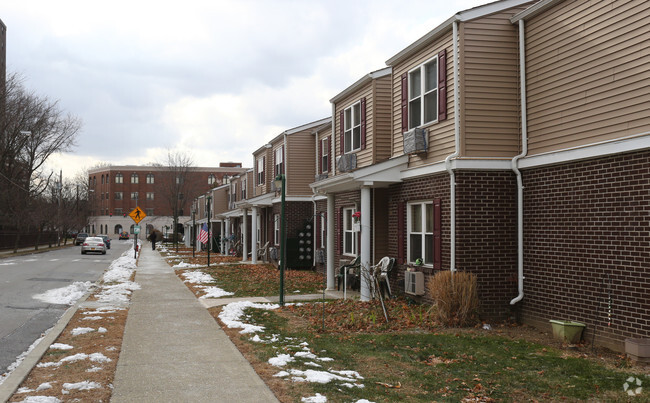 Building Photo - Poughkeepsie Village