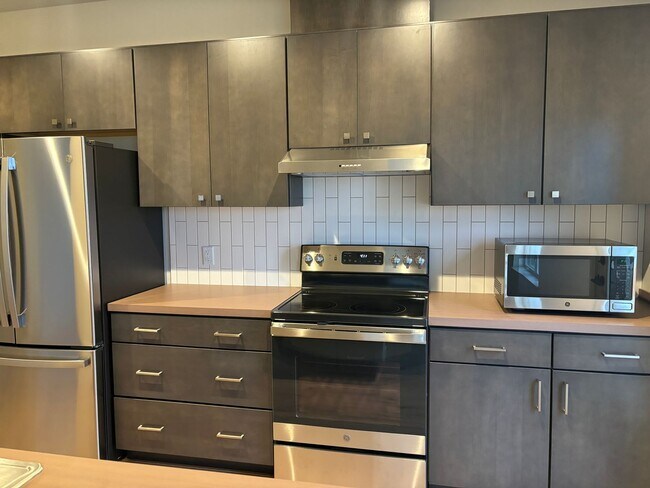 Foto del edificio - New, Pet Friendly, 2 bed 2 bath Townhouses!