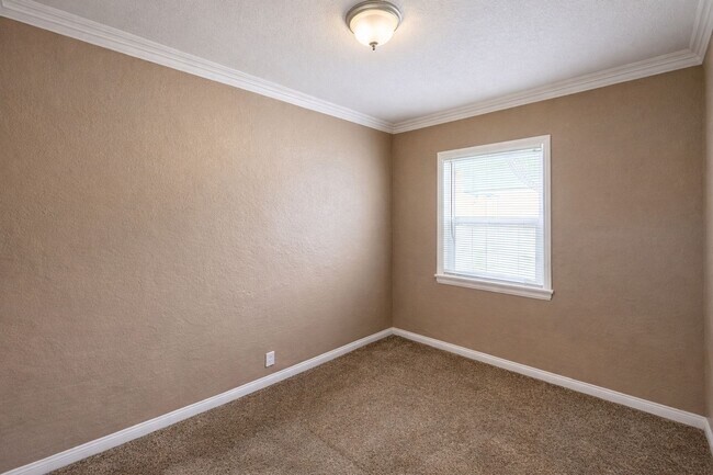 Foto del edificio - 17797 Grand Ave