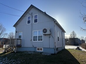 Building Photo - 981 Callbeck St