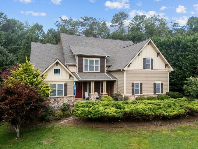 Building Photo - Spacious 3-Bedroom Home with Bonus Room & ...
