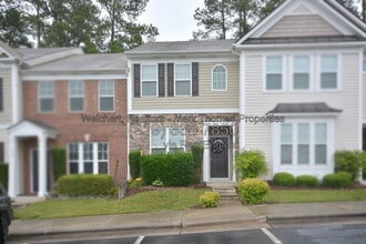 Building Photo - 100 Stratford Lakes Dr