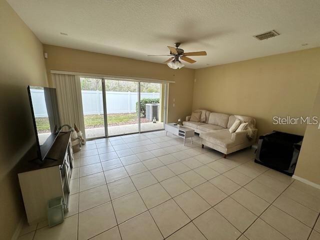 Foto del edificio - 20418 Needletree Dr