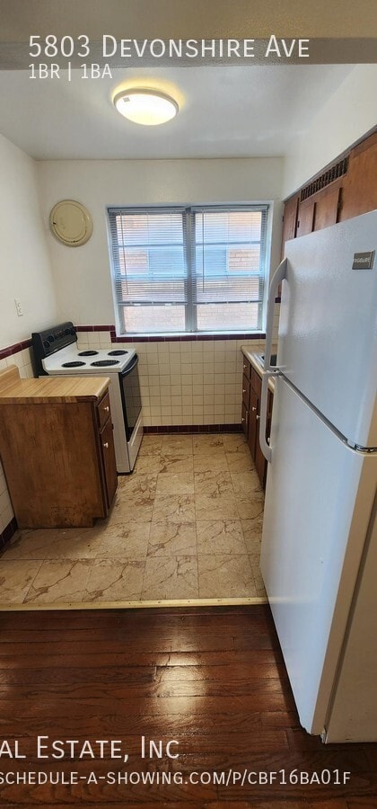 Foto del edificio - 5803 Devonshire Ave