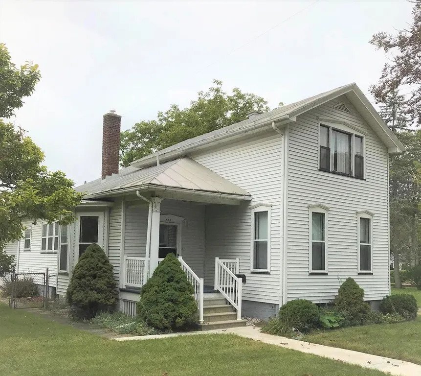 909 Mackinaw St, Saginaw, MI 48602 House Rental in Saginaw, MI