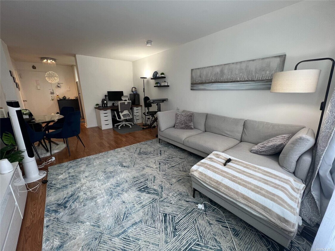 Foto principal - 172-70 Highland Ave