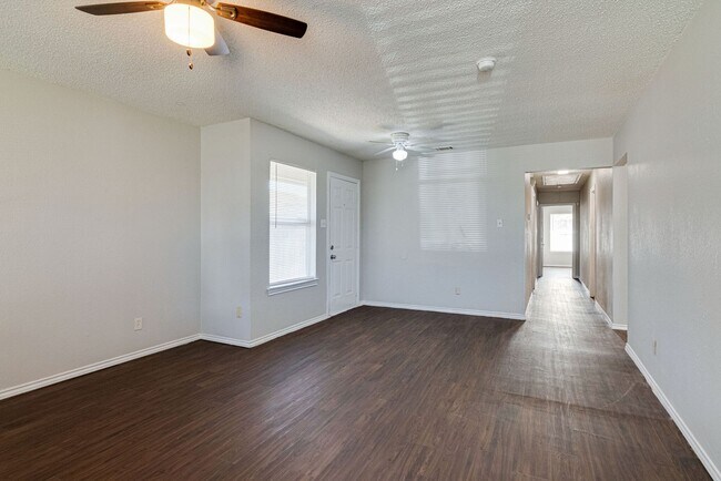 Foto del edificio - Updated 2022