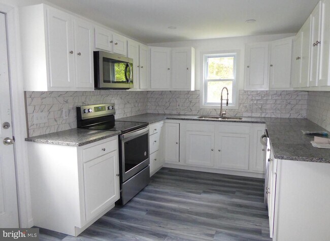 Building Photo - 3311 Cedarville Rd