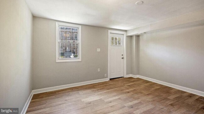 Foto del edificio - 1238 U St SE