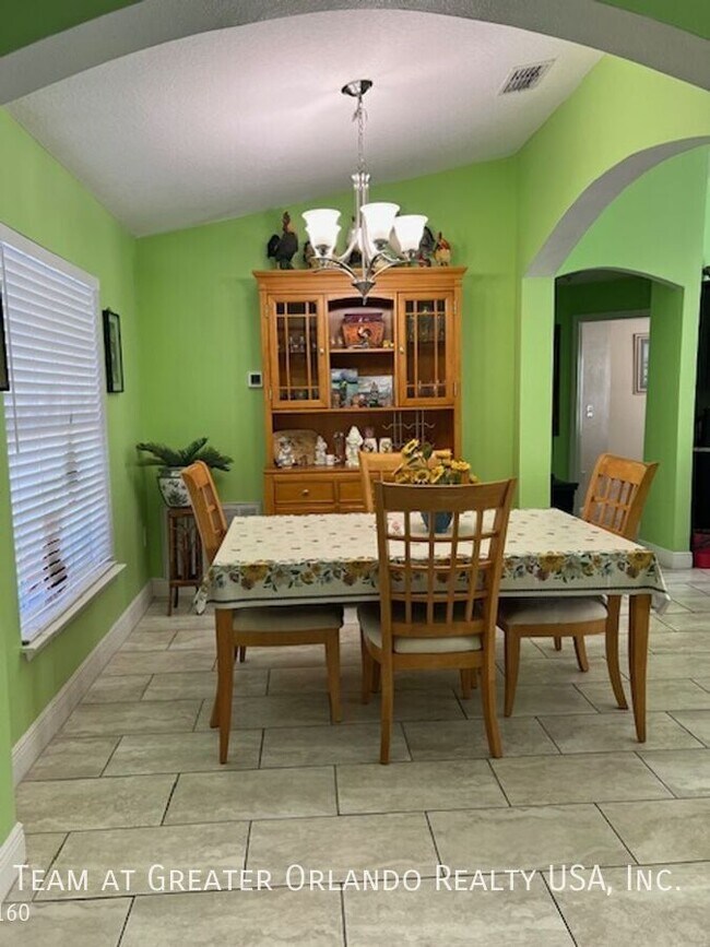 Foto del edificio - 197 Maple Dr