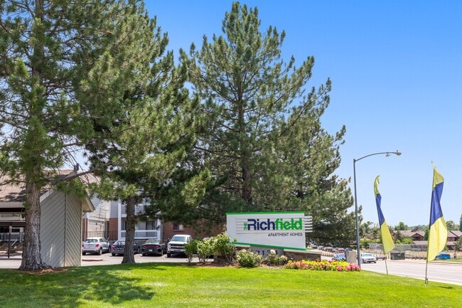 Building Photo - The Richfield