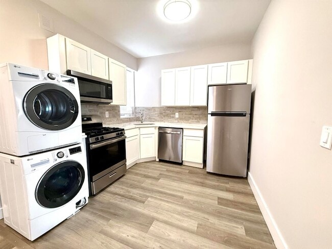 Photo - 6002 Hudson Avenue Unit 3 Apartment
