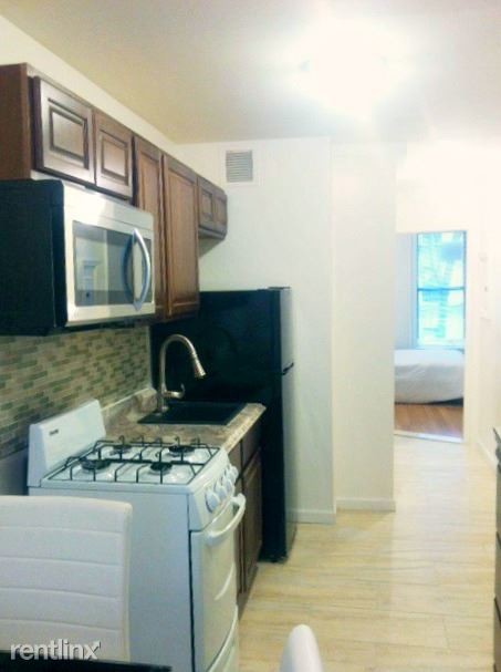 Foto del edificio - 208 E 60th St