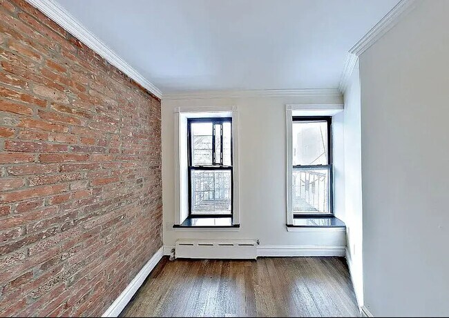 Building Photo - 420 W 51st ST