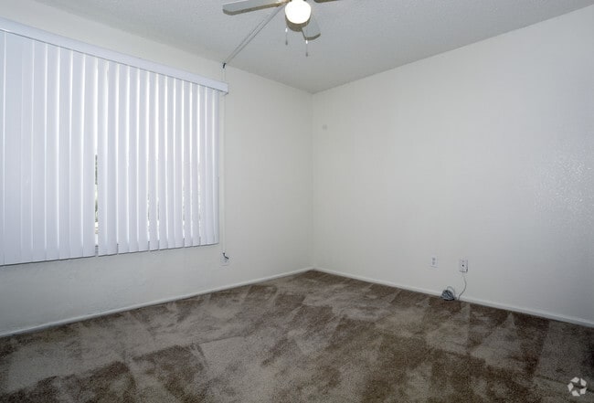 2BR,2BA-900sqft - Avalon Springs