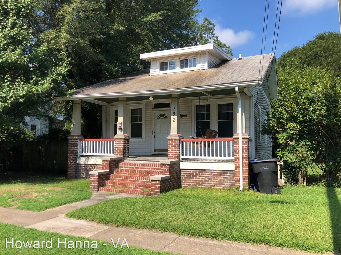 Primary Photo - 3 br, 2 bath House - 252 Constitution Avenue