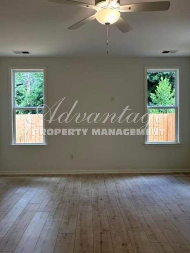 Foto del edificio - Gorgeous Updated Home For Rent in U of M a...