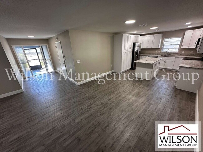 Foto del edificio - 2847 Bermuda Ave N