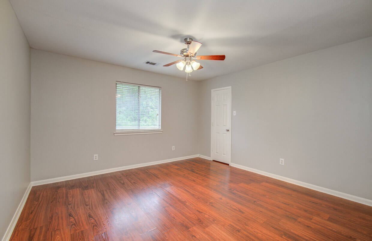 Foto del edificio - 14003 Cypress Falls Dr
