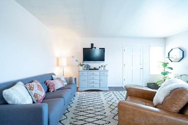 Foto del edificio - 839 Sapphire St