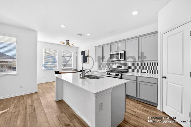 Building Photo - 3016 Riddler Wy