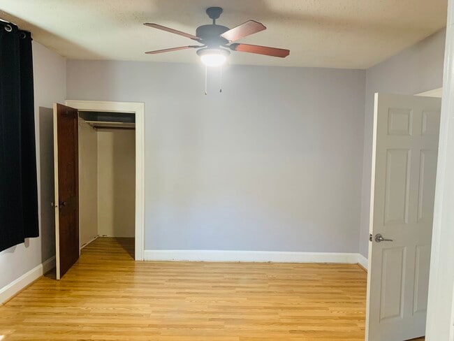 Building Photo - 4354 Chippewa St