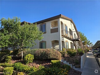 Building Photo - 2305 W Horizon Ridge Pkwy