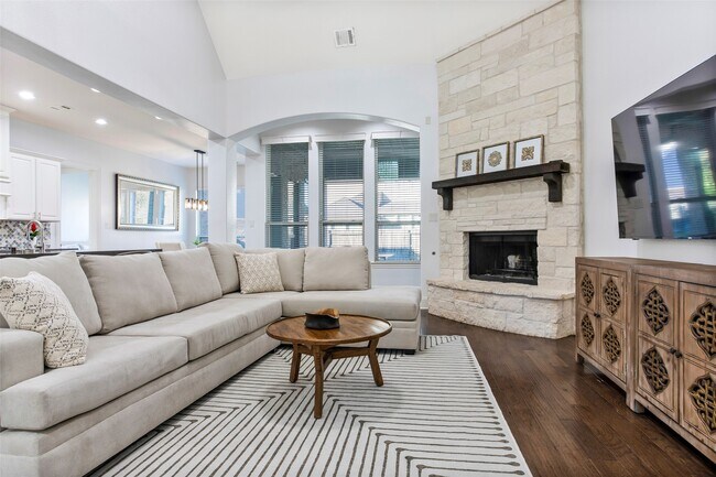 Building Photo - 29110 Davenport Dr