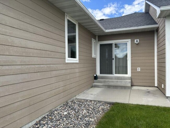 Foto del edificio - 4 bedroom in Billings MT 59102