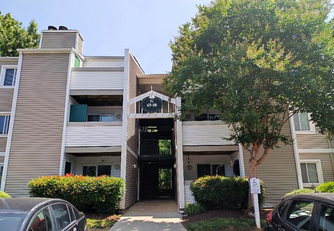 Building Photo - 600 Reusens Rd
