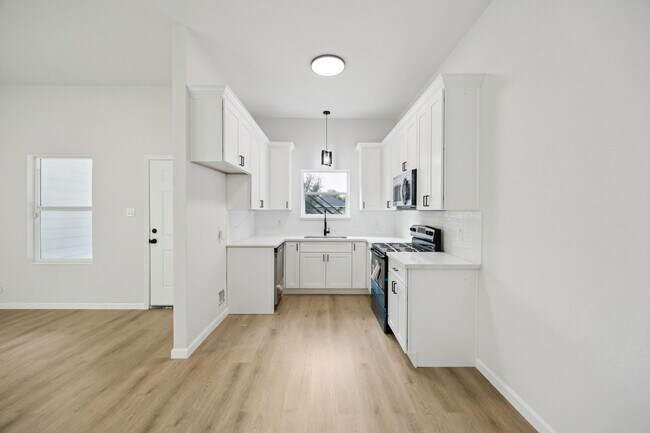 Foto del edificio - 422 New Hampshire St