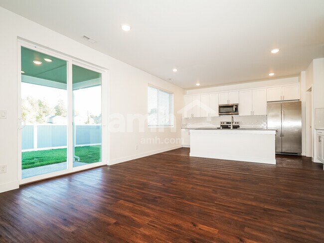 Building Photo - 7632 Verona Lp SW