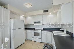 Building Photo - 6322 Palma Del Mar Blvd S