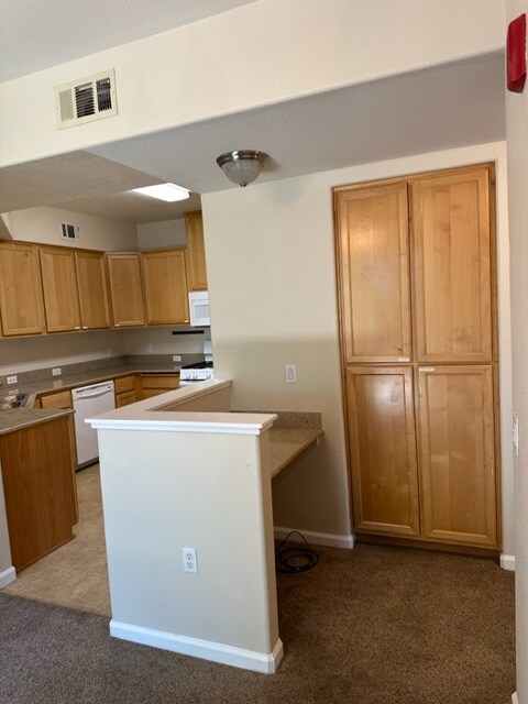 Building Photo - 1200 Moon Cir