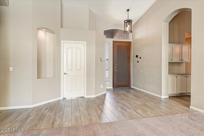 Building Photo - 13383 W Alvarado Dr