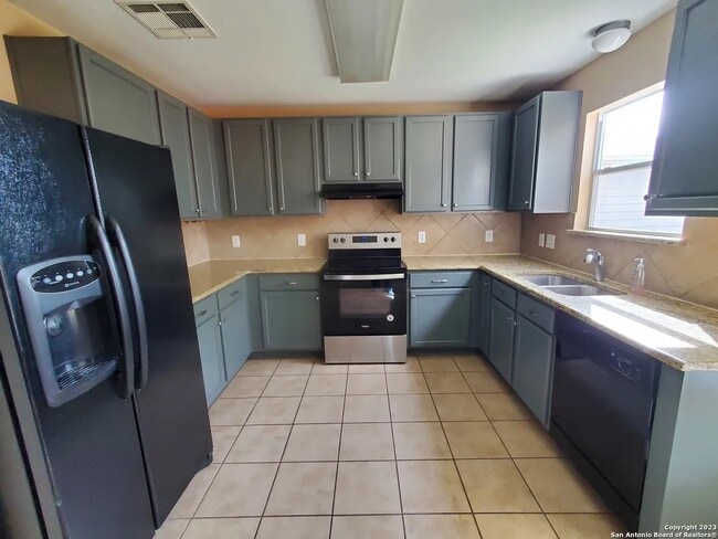 Building Photo - 228 Anvil Plz