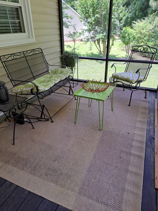 Building Photo - 253 Browning Ln