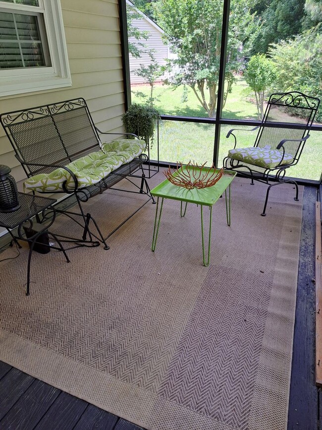 Foto del edificio - 253 Browning Ln