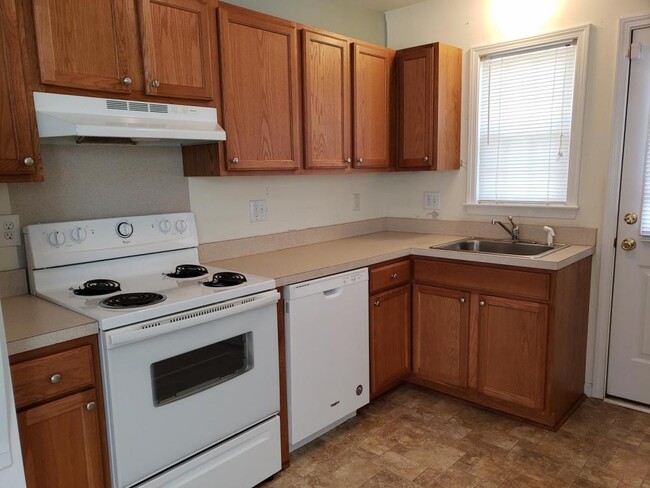 Building Photo - 1506A Highland Ave