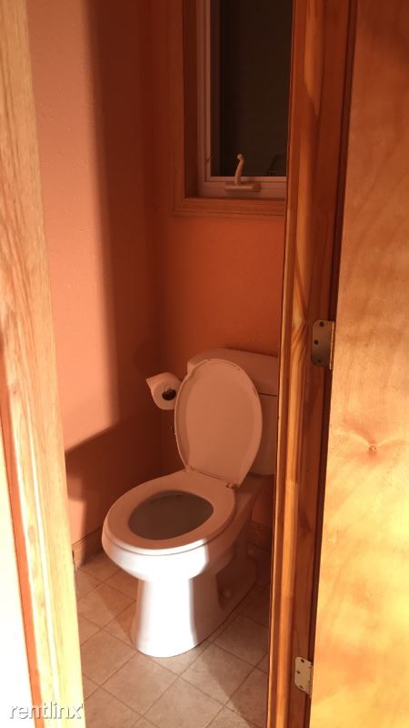 Foto del edificio - 3 br, 1.5 bath House - 801 New William