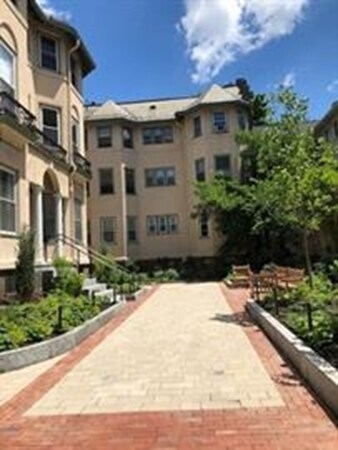 Foto principal - 1619 Massachusetts Ave